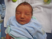 Bastian geb. 24.02.2010 um 19:02, 50cm 3200g.