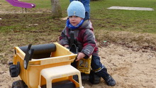 Bastian auf dem Spielplatz in Lechbruck (17.03.2013)